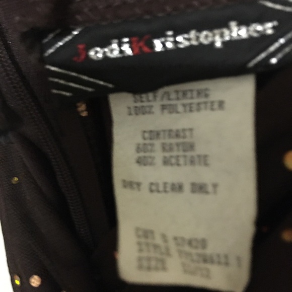 Formal dress - Picture 2 of 3